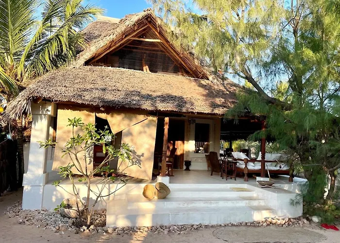 Hidden Paradise Moonrise Beachfront With Private Pool Che Shale The Mahamri House